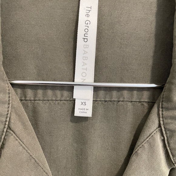 Babaton Utility Shirt NWOT- fits to size S and size M - Picture 3 of 3